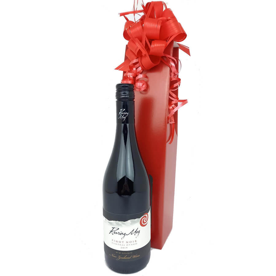 Mt. Difficulty Pinot Noir 'Roaring Meg' Red Wine with GiftBox