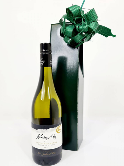 Mt. Difficulty Sauvignon Blanc 'Roaring Meg' White Wine, 2018 with GiftBox